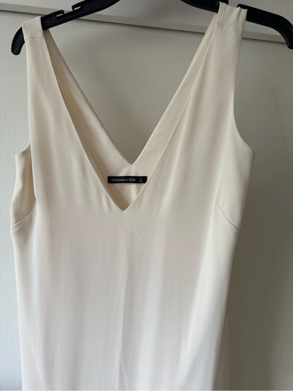 Abercrombie & Fitch Cream V-Neck Maxi Dress